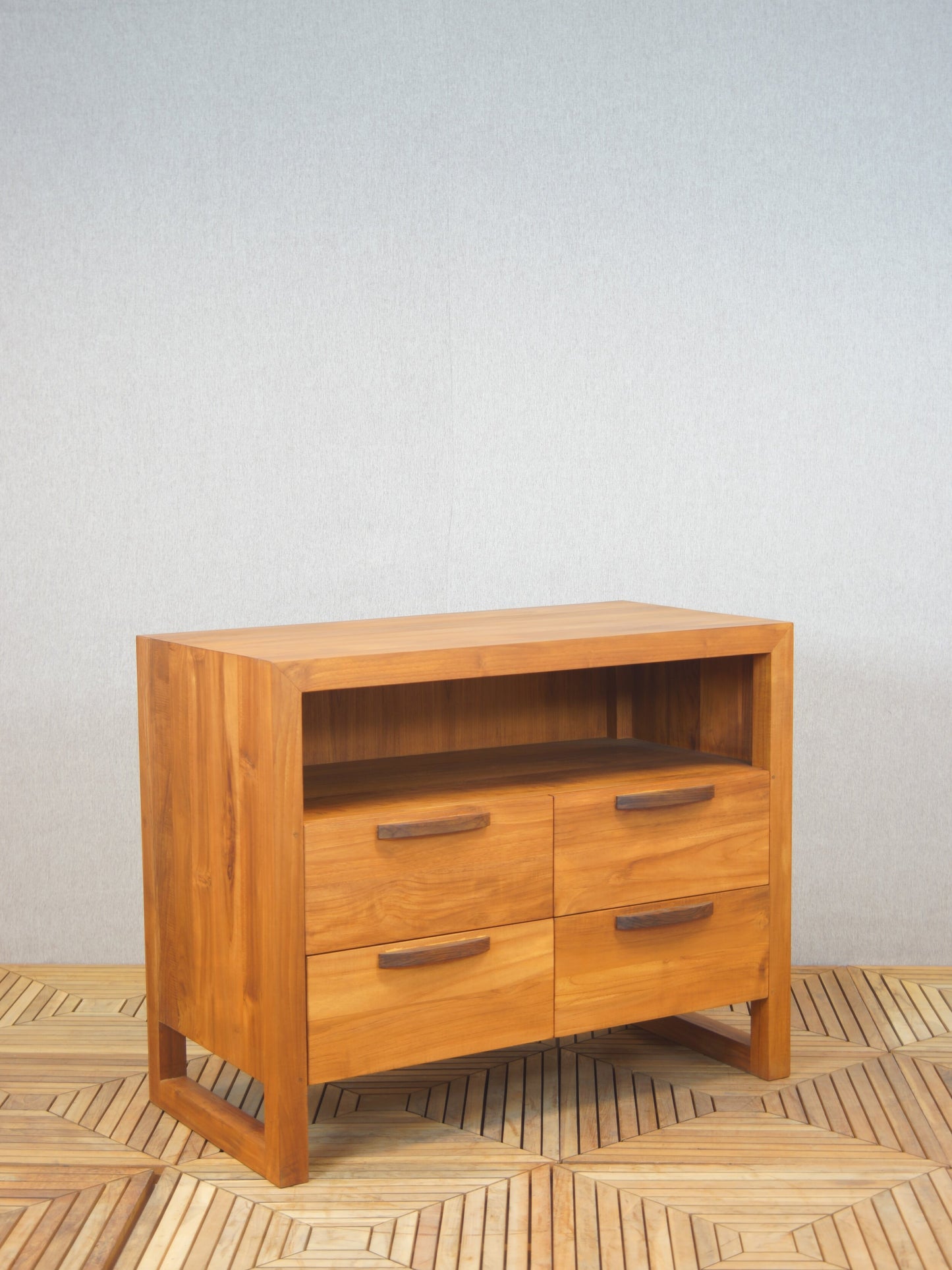 Shaker compartment Chest of Cabinet