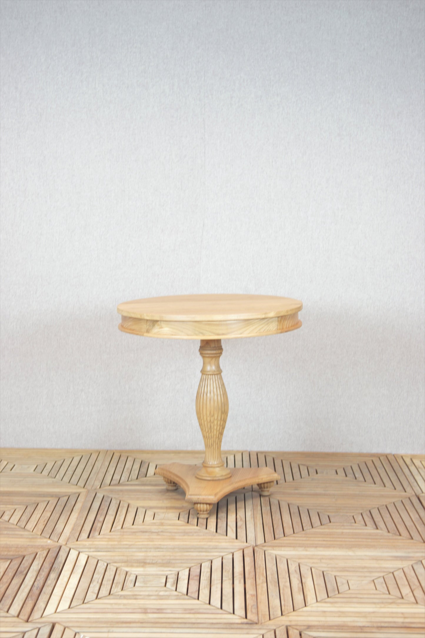 Isabelline Round Side Table