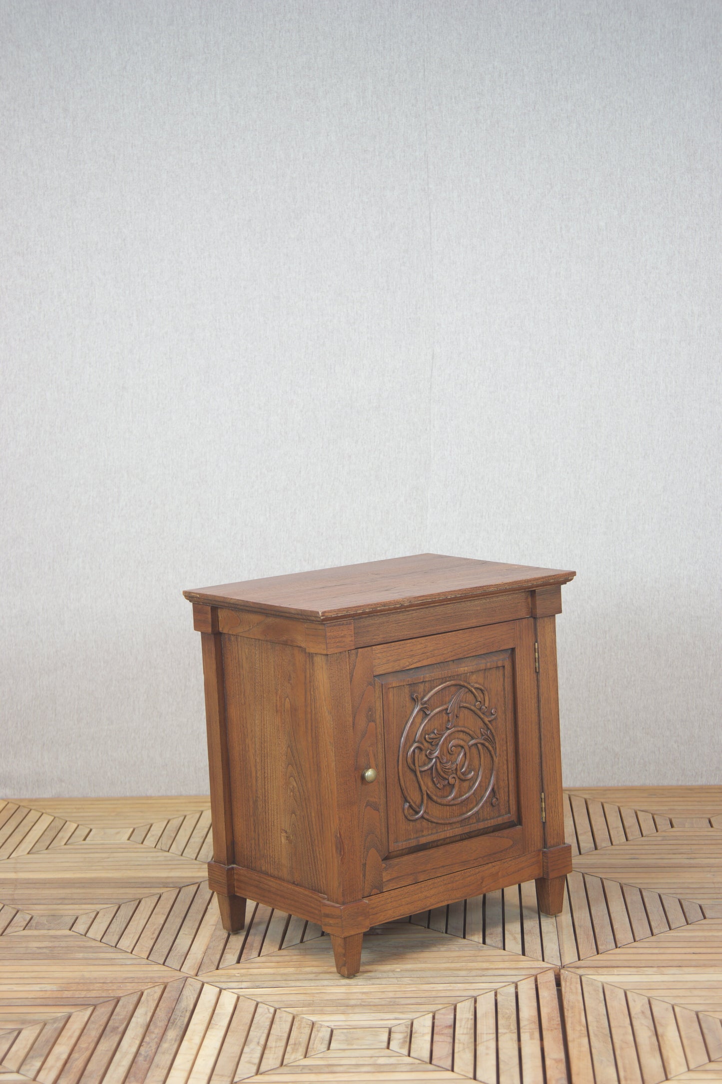 Isabelline Carving Side Table