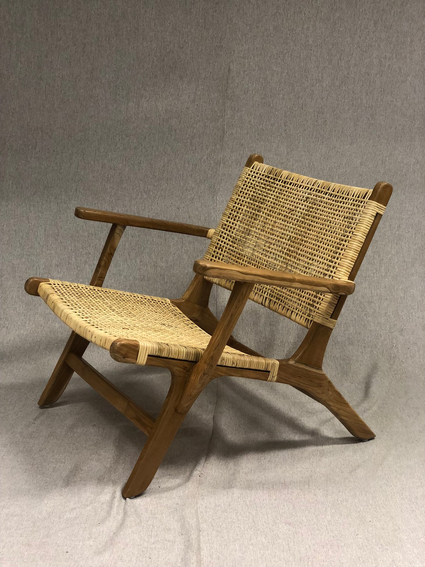 Replica Hans Wegner Easy Chair